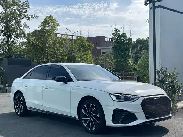 Audi A4L 2023