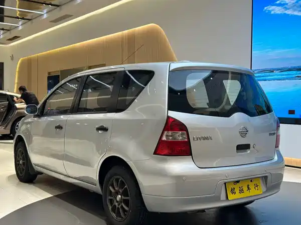 Nissan Livina 2013