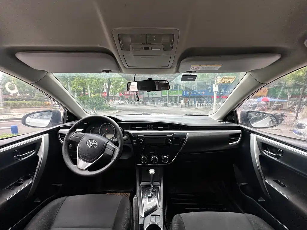Toyota Corolla 2015