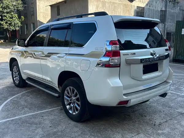 Toyota Prado 2016