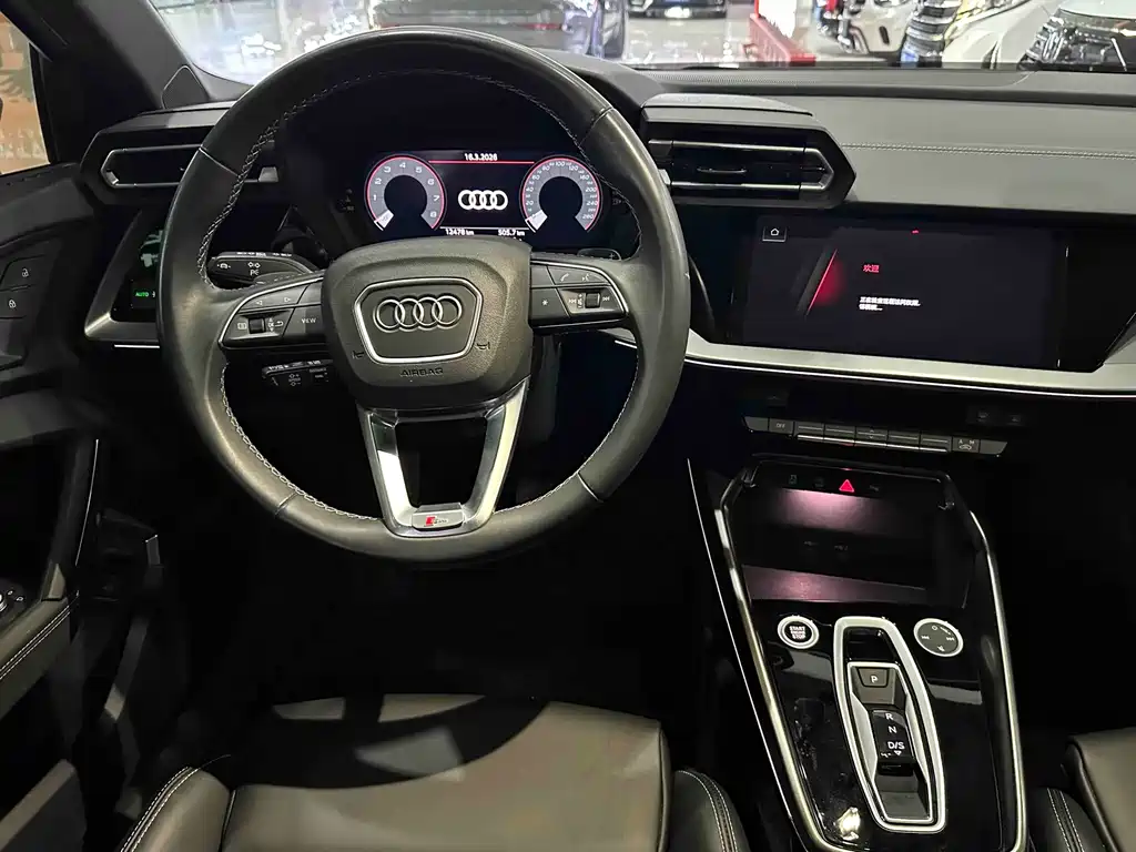 Audi A3 2025 — фото 10