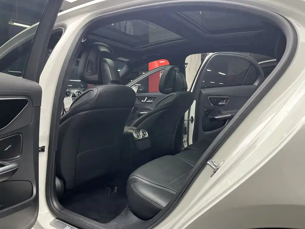 Mercedes-Benz C-Class 2022 — фото 20