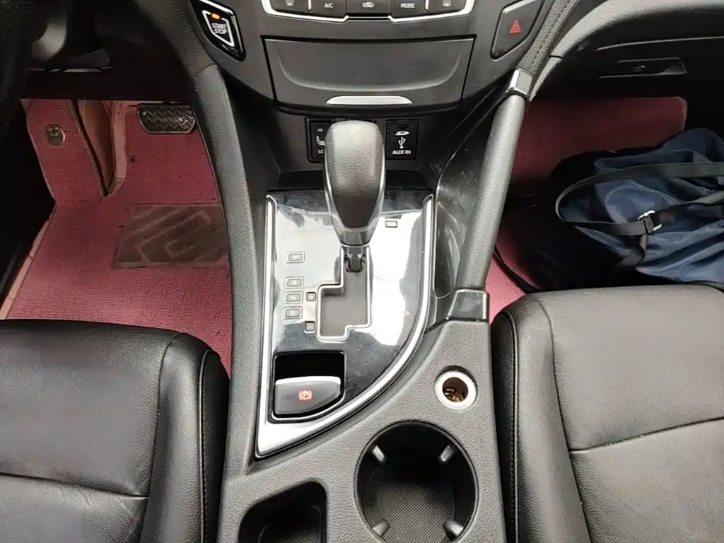 Dongfeng Fengshen AX7 2016 — фото 14