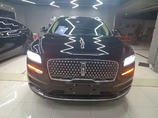 Lincoln Nautilus 2021