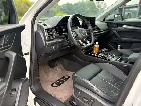 Audi Q5L 2021