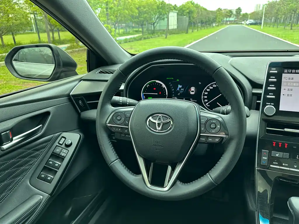 Toyota Avalon 2020 — фото 10