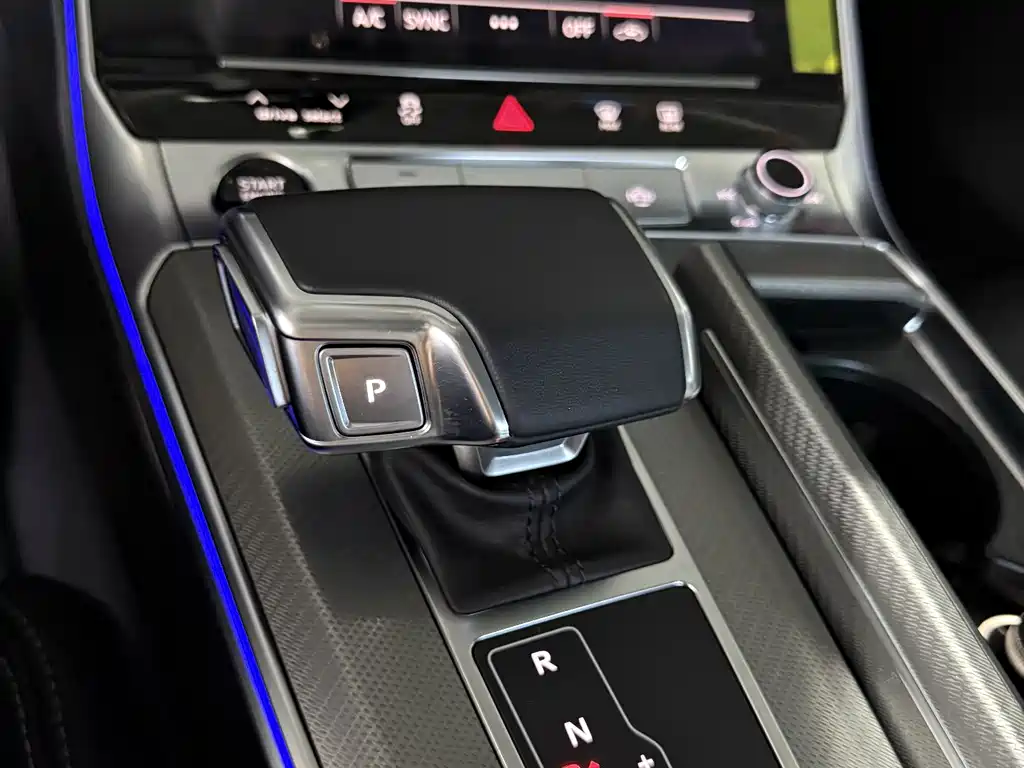 Audi A6L 2023 — фото 15