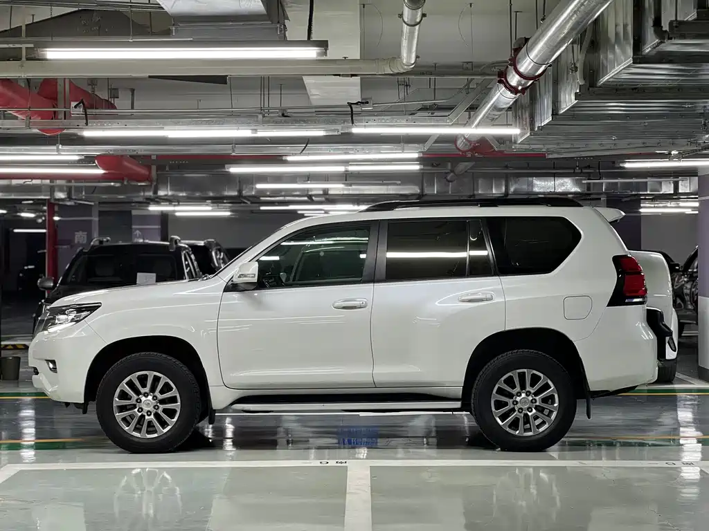 Toyota Prado 2018 — фото 16