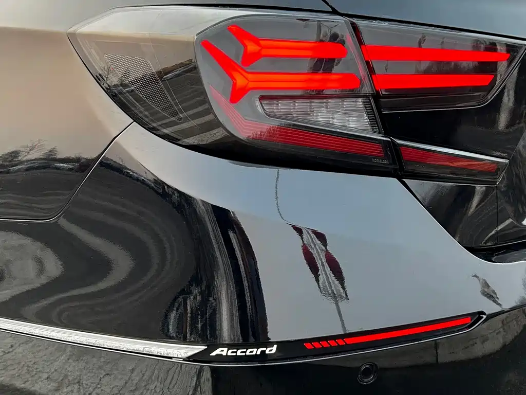 Honda Accord 2019 — фото 11