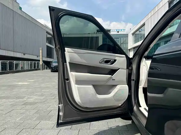 Land Rover Range Rover Velar 2021