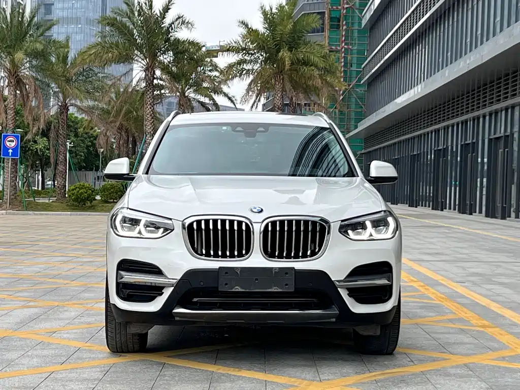 BMW X3 2021 — фото 2