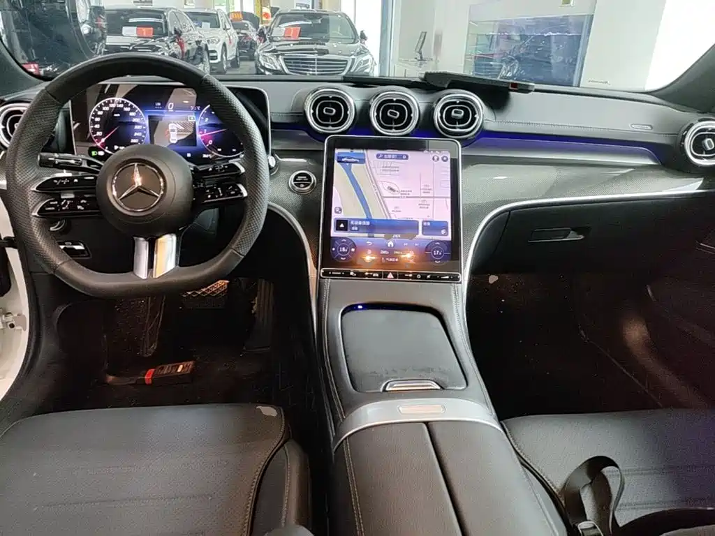 Mercedes-Benz C-Class 2024 — фото 10