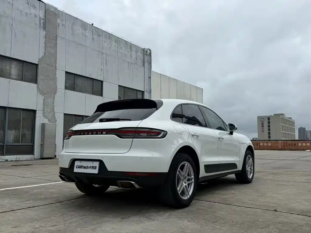 Porsche Macan 2021 — фото 9