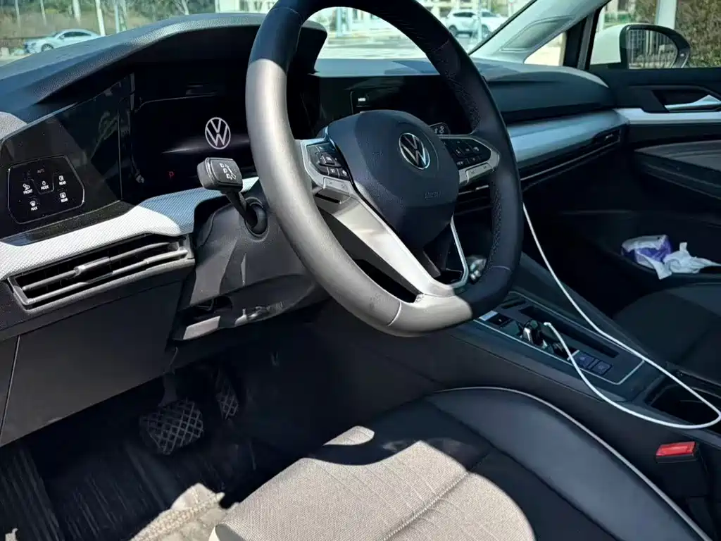 Volkswagen Golf 2022