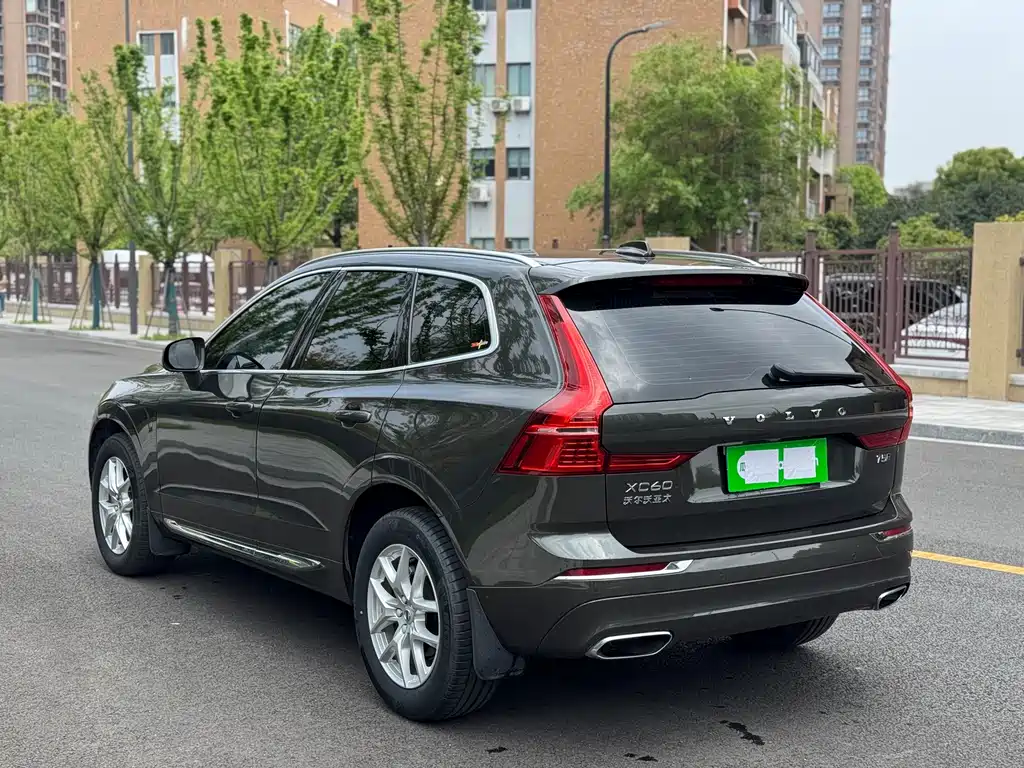 Volvo XC60 2021 — фото 4