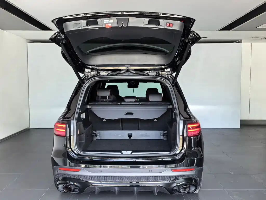 Mercedes-Benz GLB AMG 2025 — фото 9