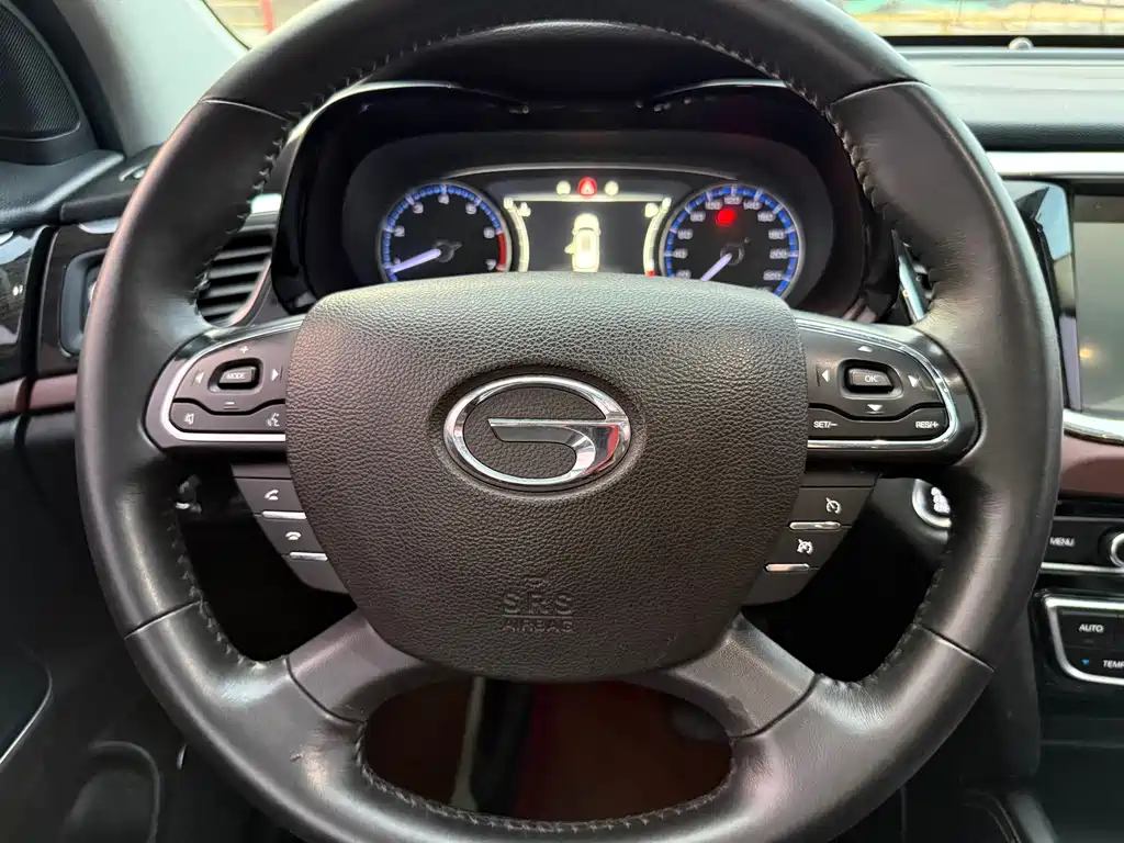 GAC Motor Trumpchi GS8 2018 — фото 10