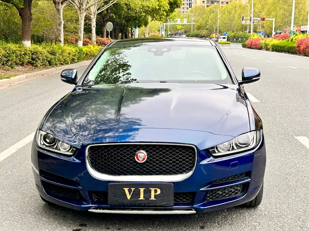 Jaguar XEL 2018 — фото 2