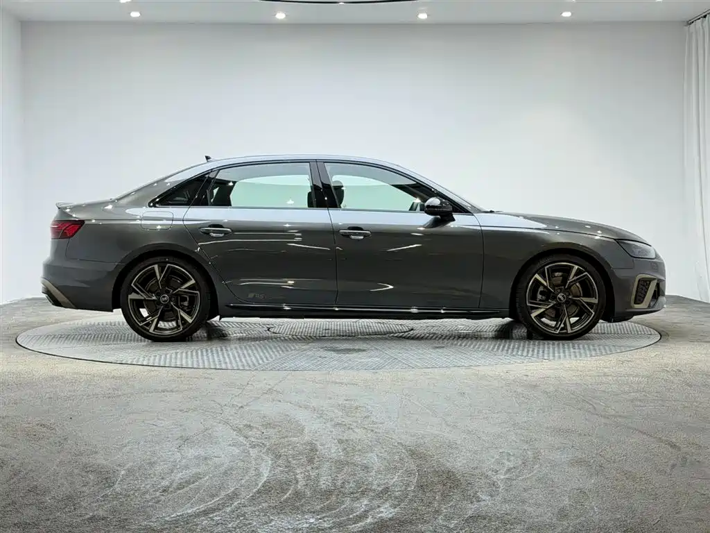 Audi A4L 2024