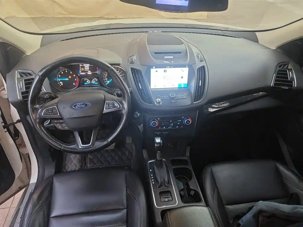 Ford Kuga 2017 — фото 13