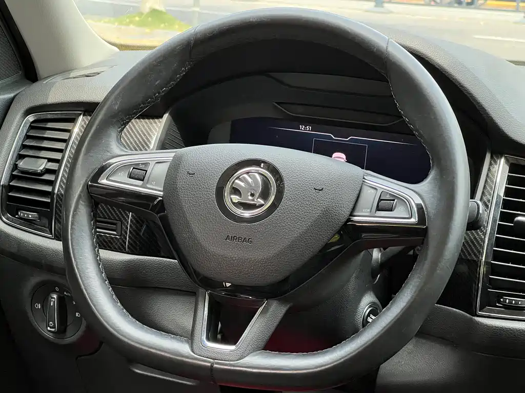 Skoda Kodiaq GT 2021 — фото 10