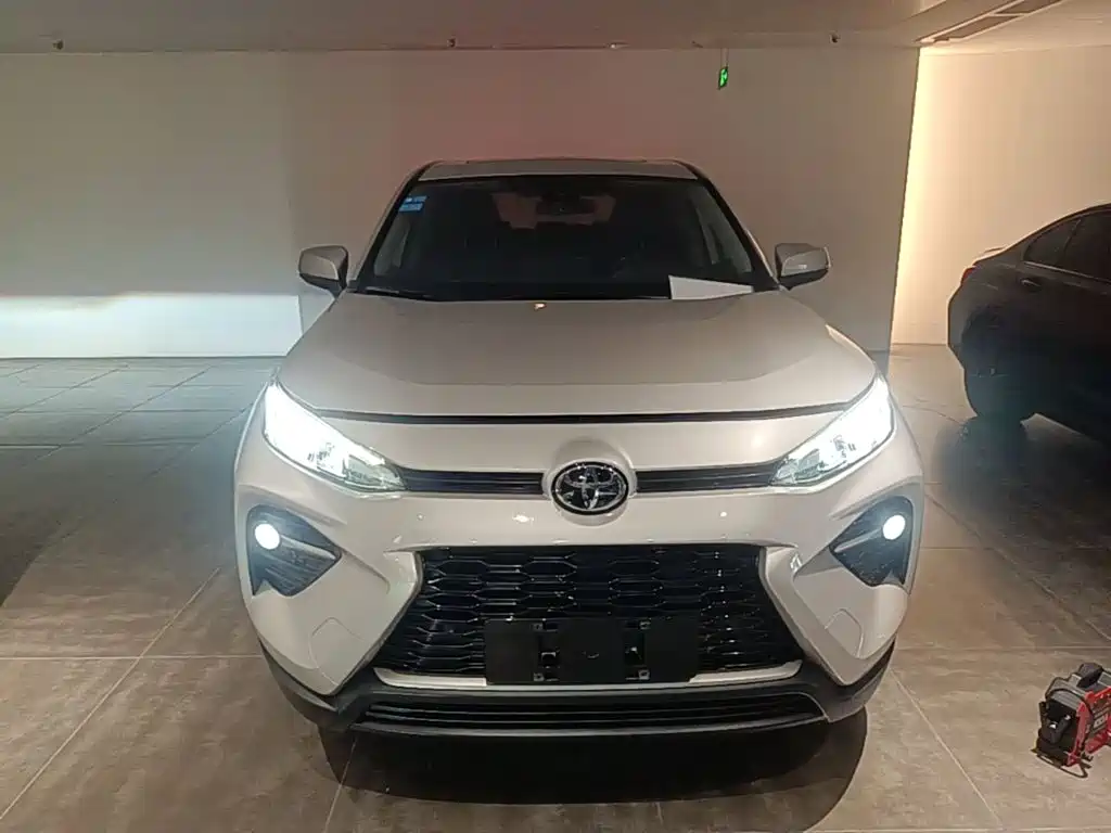 Toyota Wildlander 2021 — фото 3