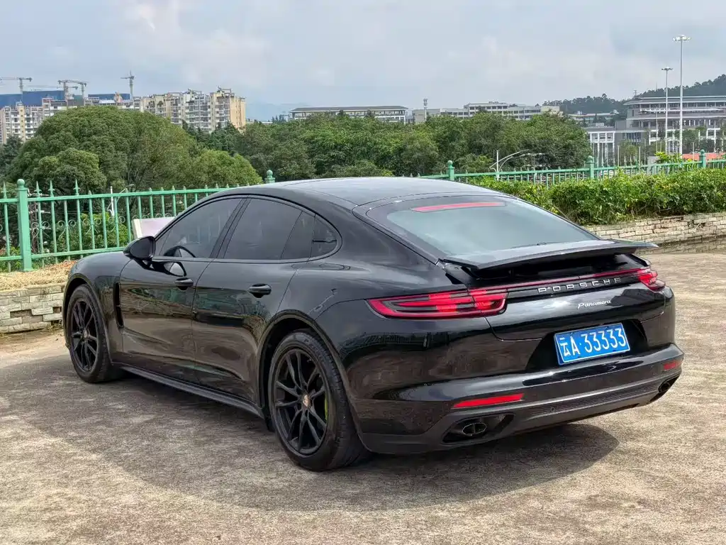 Porsche Panamera 2017 — фото 6