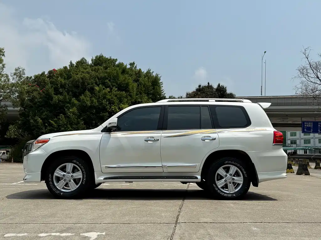 Toyota Land Cruiser 2014 — фото 20