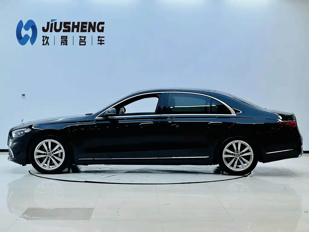 Mercedes-Benz S-Class 2024