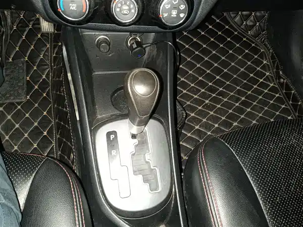 Kia K2 2015