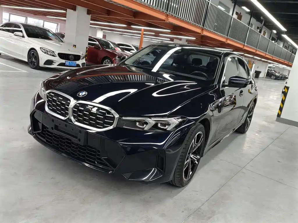 BMW 3 Series 2023 — фото 1