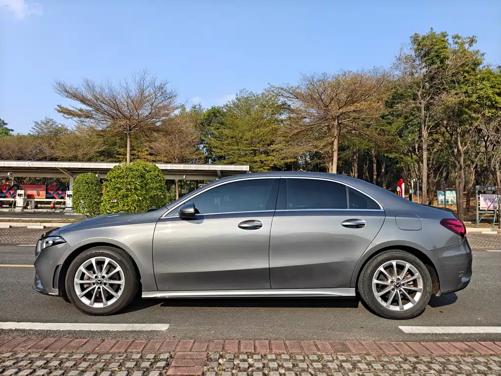 Mercedes-Benz A-Class 2022 — фото 14