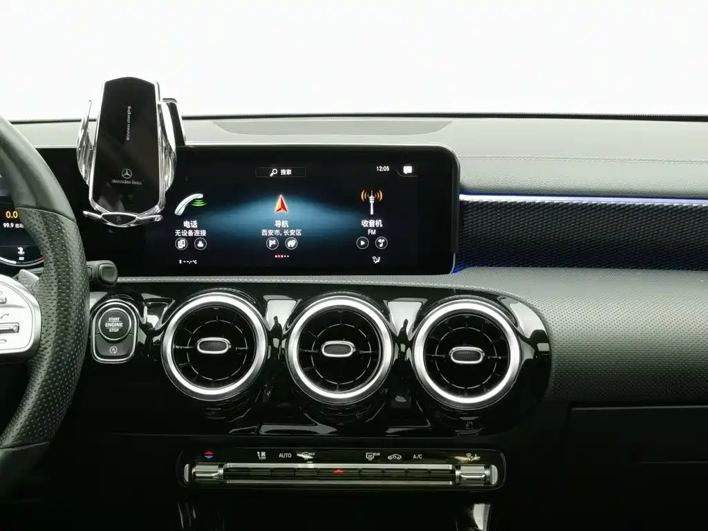 Mercedes-Benz A-Class 2019 — фото 12