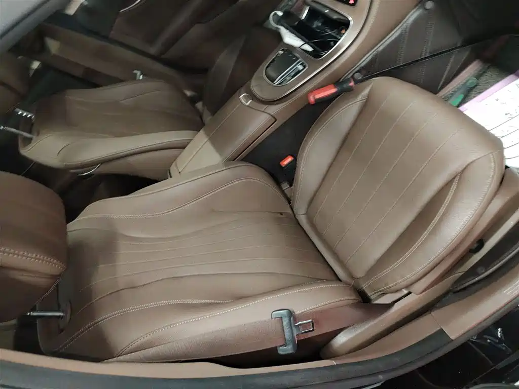 Mercedes-Benz E-Class 2023 — фото 17