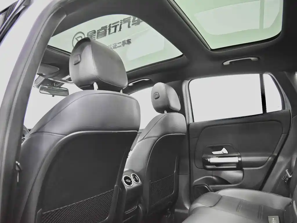 Mercedes-Benz GLA 2023 — фото 22