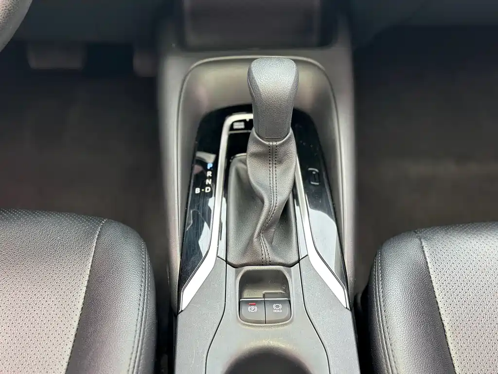 Toyota Corolla 2023 — фото 16