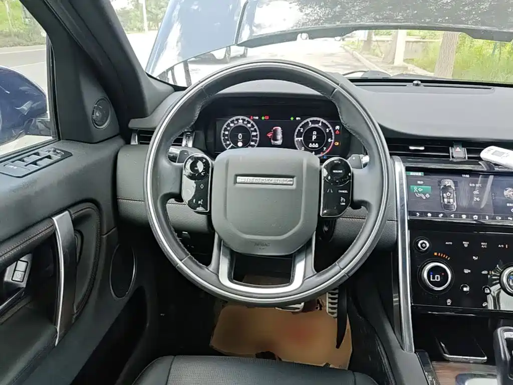 Land Rover Discovery Sport 2021 — фото 11