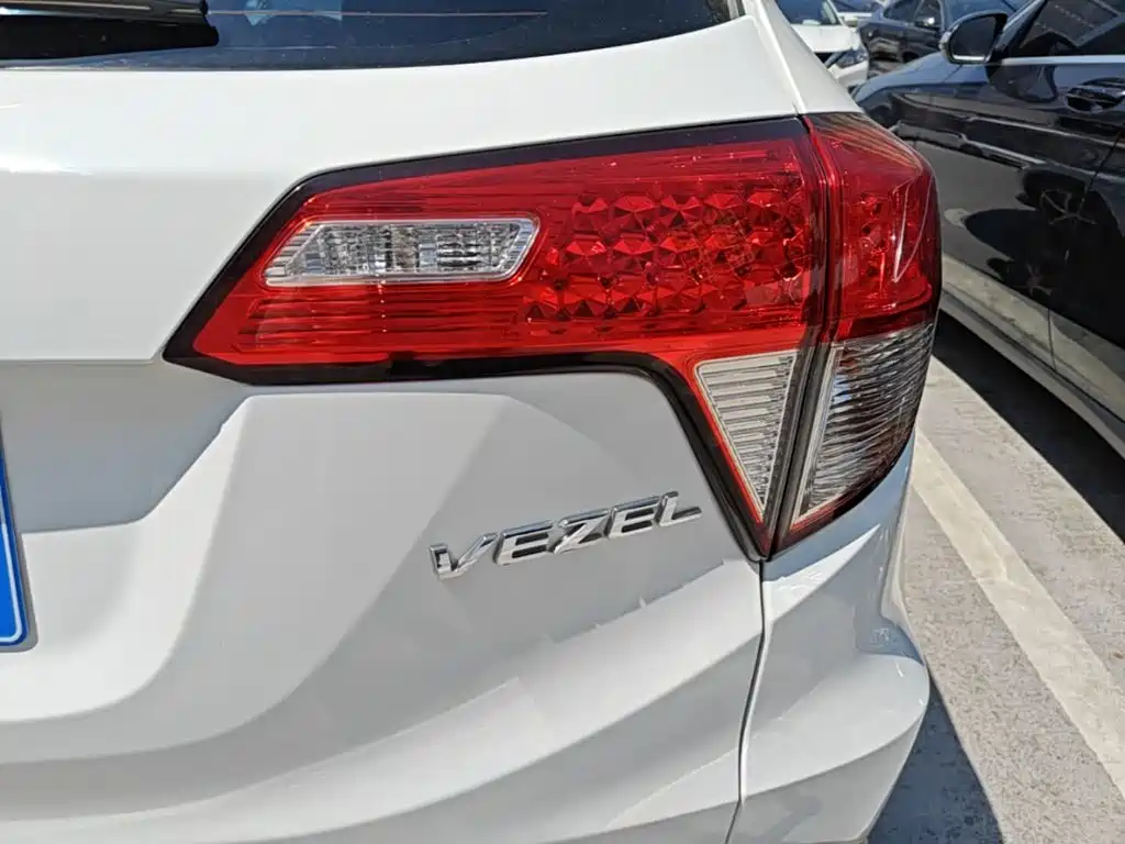 Honda Vezel 2022 — фото 8