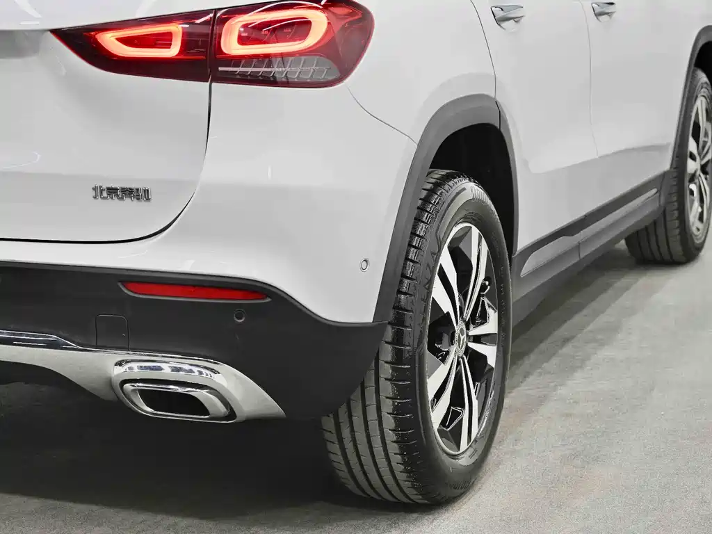 Mercedes-Benz GLA 2023 — фото 7