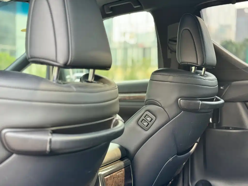 Toyota Alphard 2020 — фото 15