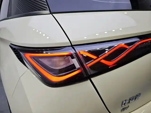 BYD Dolphin 2024 — фото 12