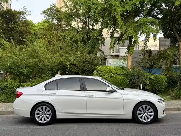 BMW 3 Series 2017