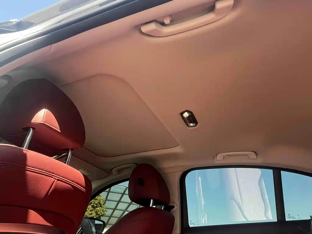BMW 3 Series 2023 — фото 12