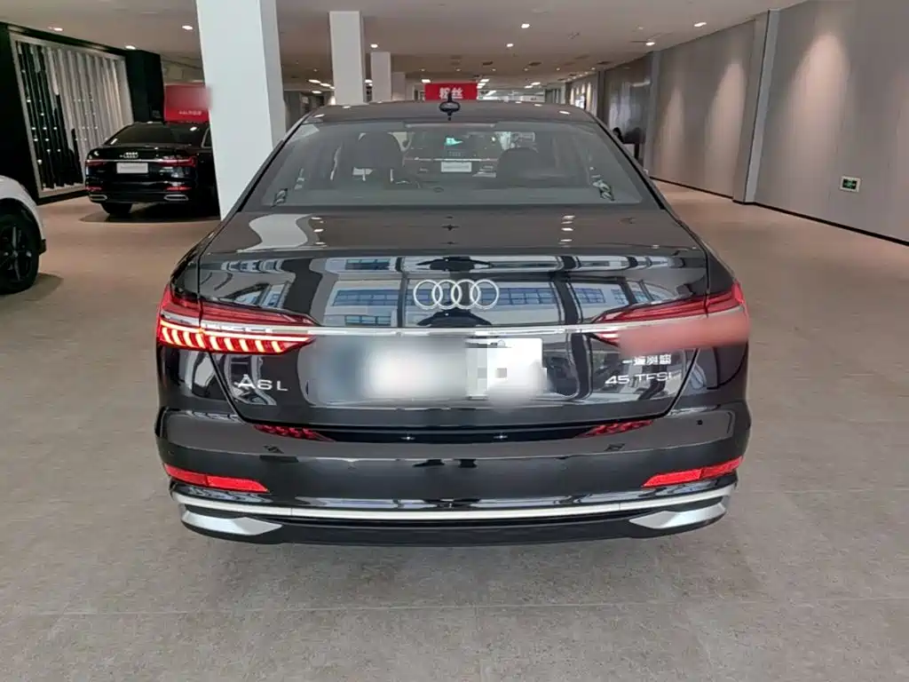 Audi A6L 2025