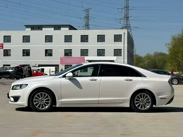 Lincoln MKZ 2017