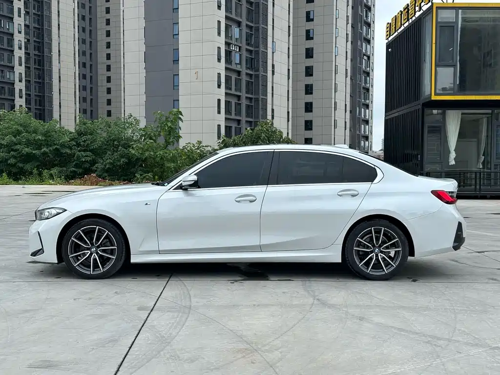 BMW 3 Series 2023