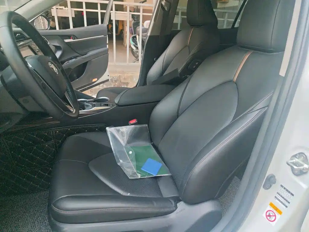 Toyota Camry 2018 — фото 11