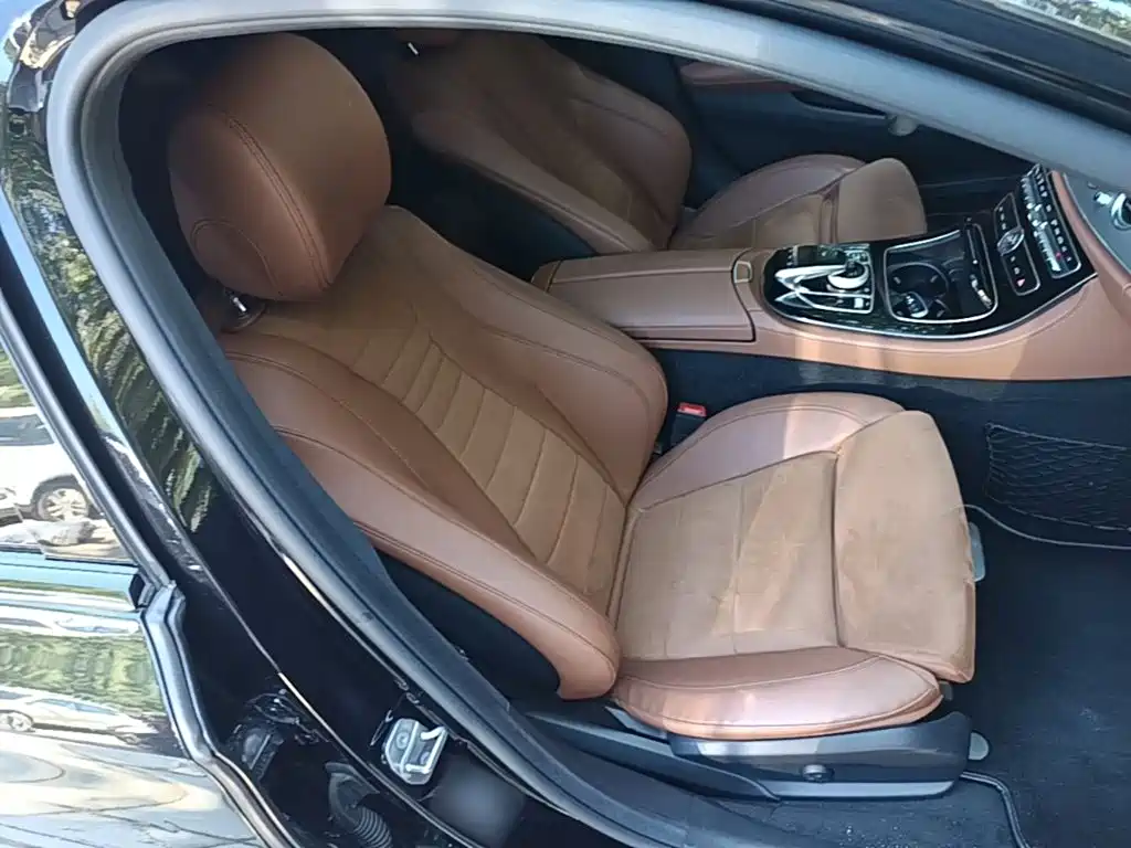Mercedes-Benz E-Class 2017 — фото 25