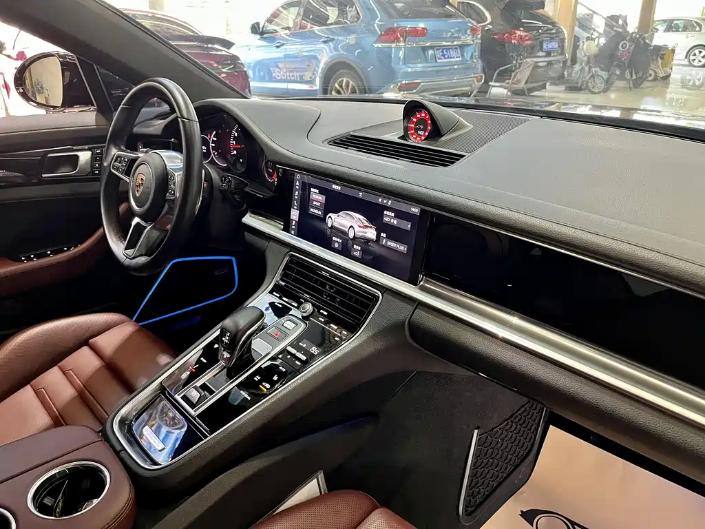 Porsche Panamera 2020 — фото 11