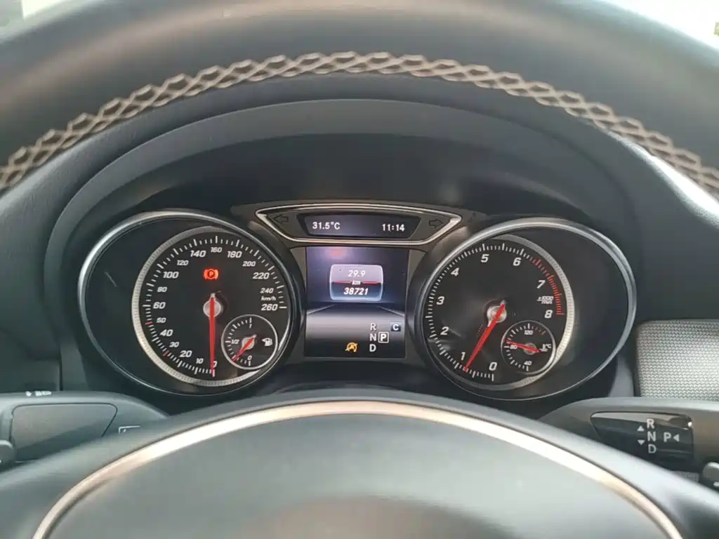 Mercedes-Benz CLA 2016 — фото 12